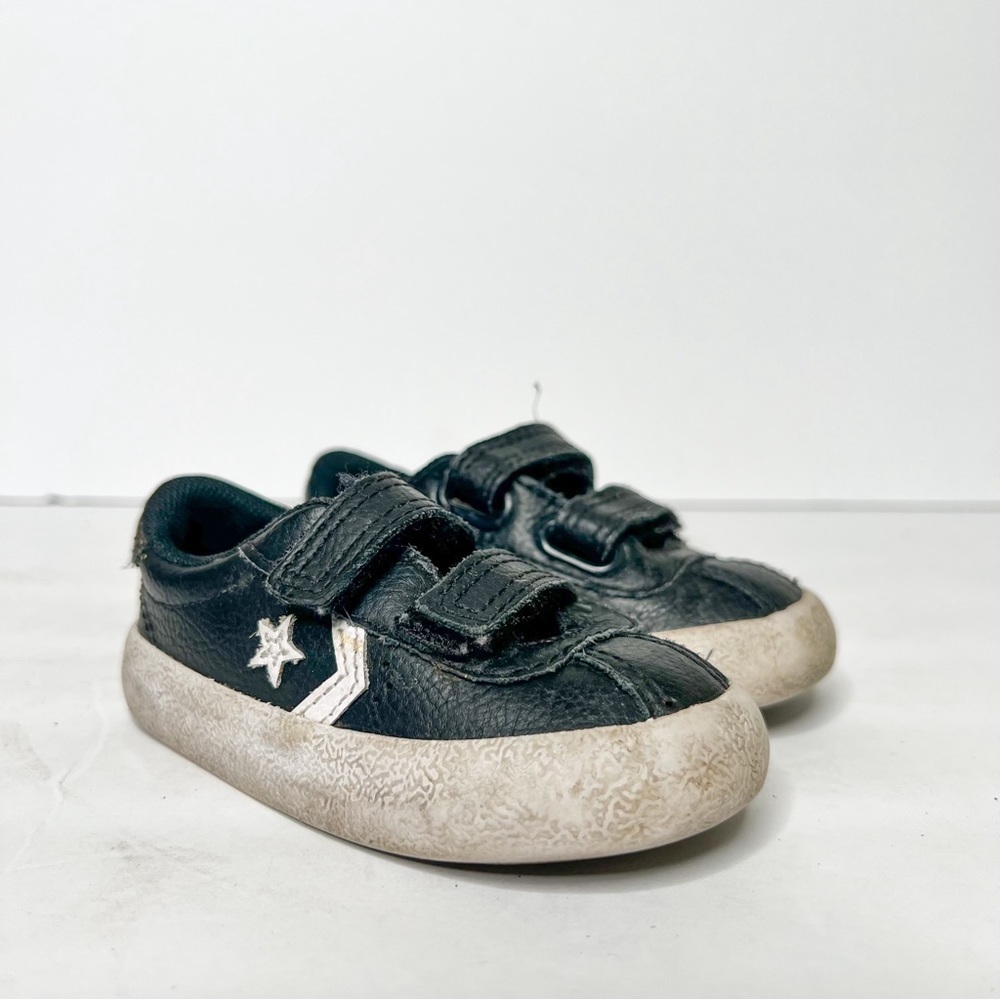 Converse Black Leather Velcro Sneakers Size 4 Toddler - Picture 2 of 5